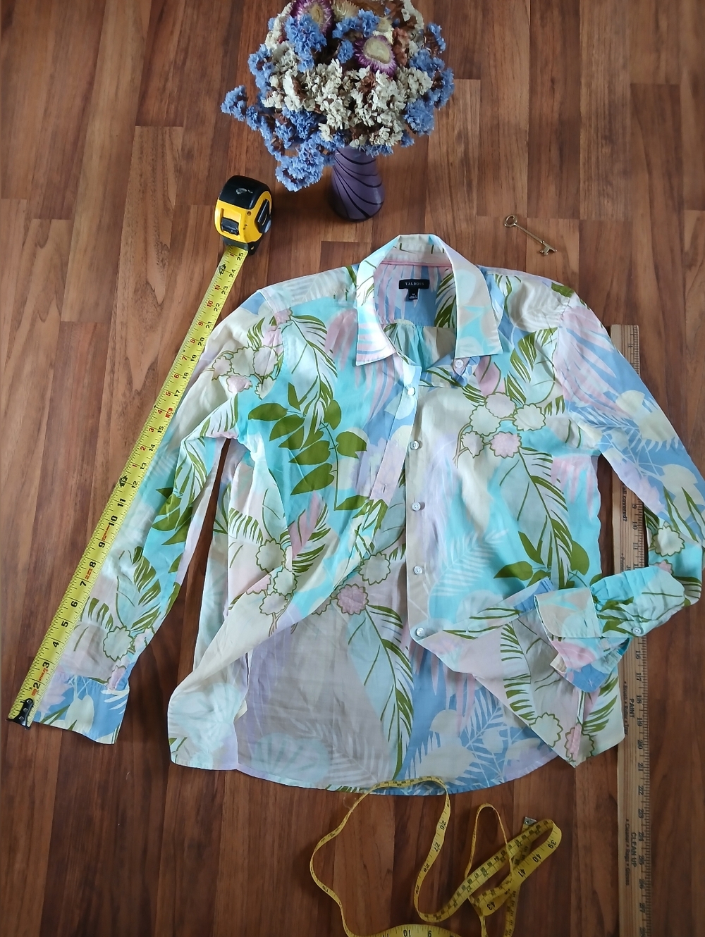 Talbots Size Medium Pastel Tropical Print Button-Down Shirt
